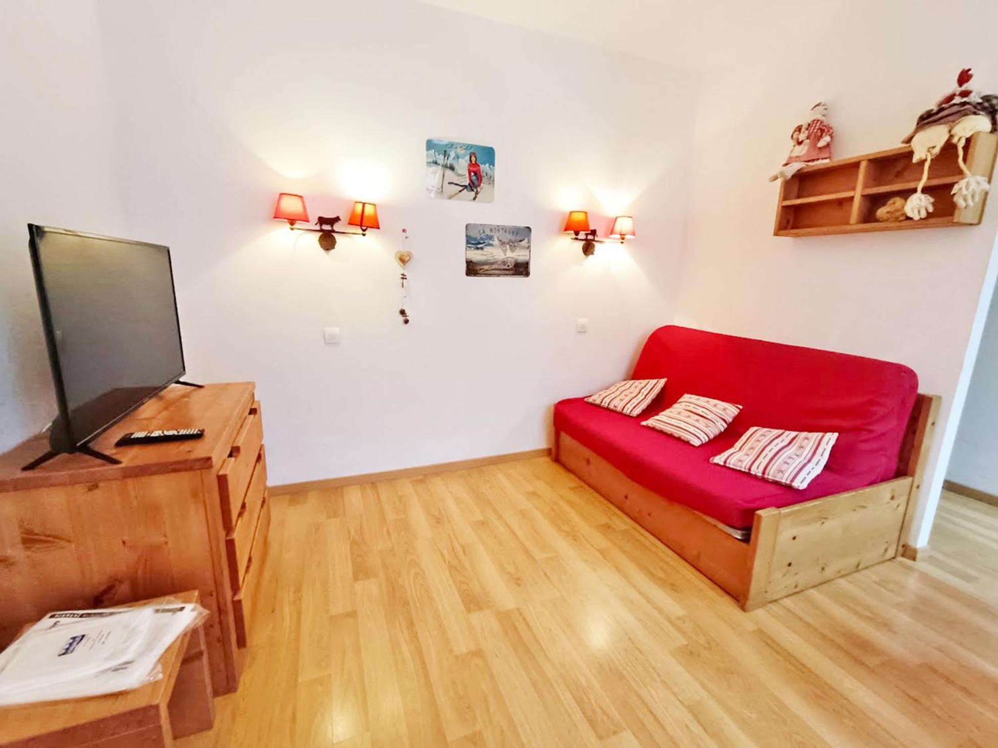 Le Bouquetin, Studio, Centre Luchon, Wifi, Casier A Skis, Ascenseur, 3 Personnes Bagneres-de-Luchon Exterior foto