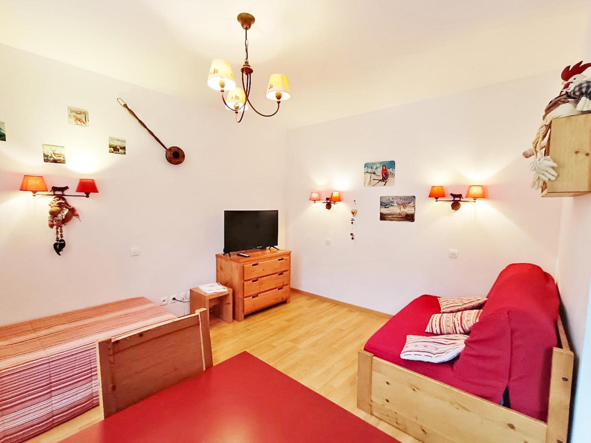 Le Bouquetin, Studio, Centre Luchon, Wifi, Casier A Skis, Ascenseur, 3 Personnes Bagneres-de-Luchon Exterior foto