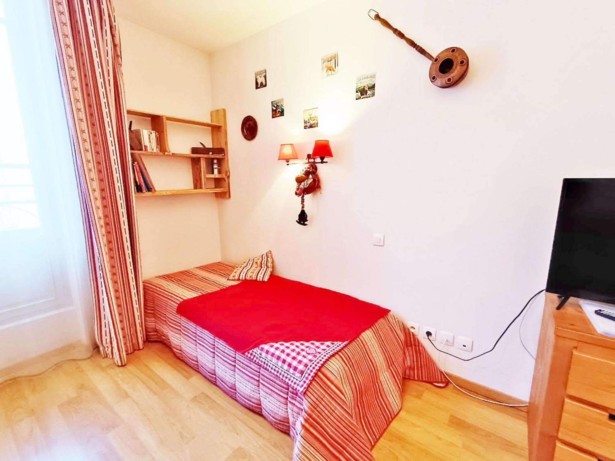 Le Bouquetin, Studio, Centre Luchon, Wifi, Casier A Skis, Ascenseur, 3 Personnes Bagneres-de-Luchon Exterior foto